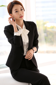時(shí)尚女士職業(yè)裝女裝